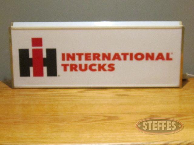 International trucks sign_0.JPG